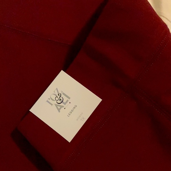 NWT women’s 1x leggings - Picture 2 of 3